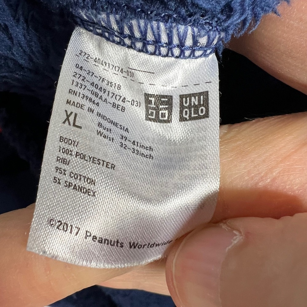 Uniqlo Peanuts Snoopy Happiness Is Having XL Fleece‎ Pullover Navy Blue Crewneck - Picture 5 of 8